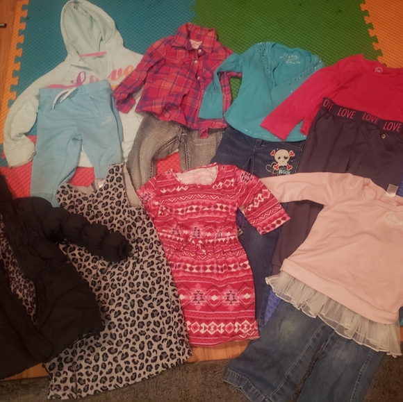 Girls Size 4t Lot - Picture 9 of 9